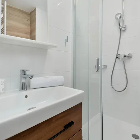 Appartement Functional & Cozy In The Center By Renters Gdańsk